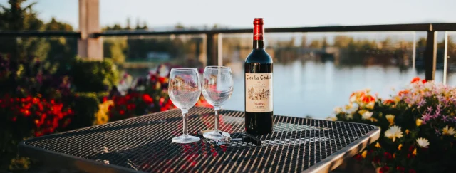 Storing Opened Red Wine Without a Cork